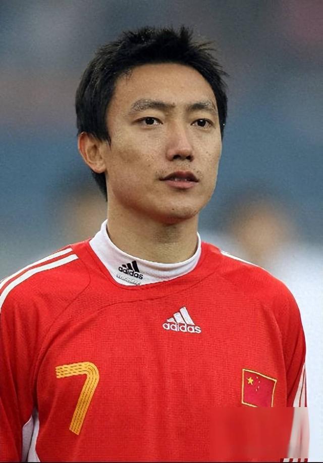 足坛新星：年轻球员崭露头角，未来可期