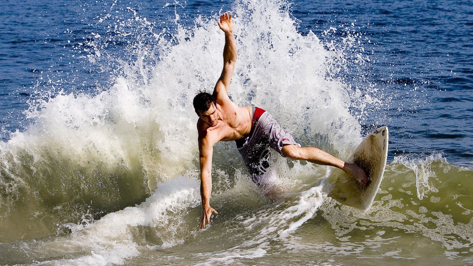 JIU YOU GAME-国足封闭训练营注重内部管理提升，国足长期集训